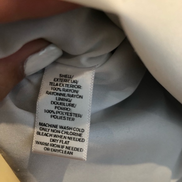 Ann Taylor LOFT floral skirt in Navy & White - Picture 8 of 8